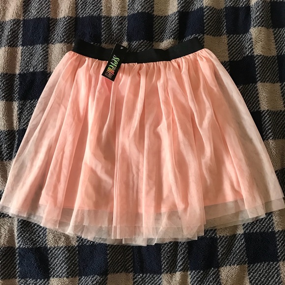 seventeen Dresses & Skirts - Pink skirt